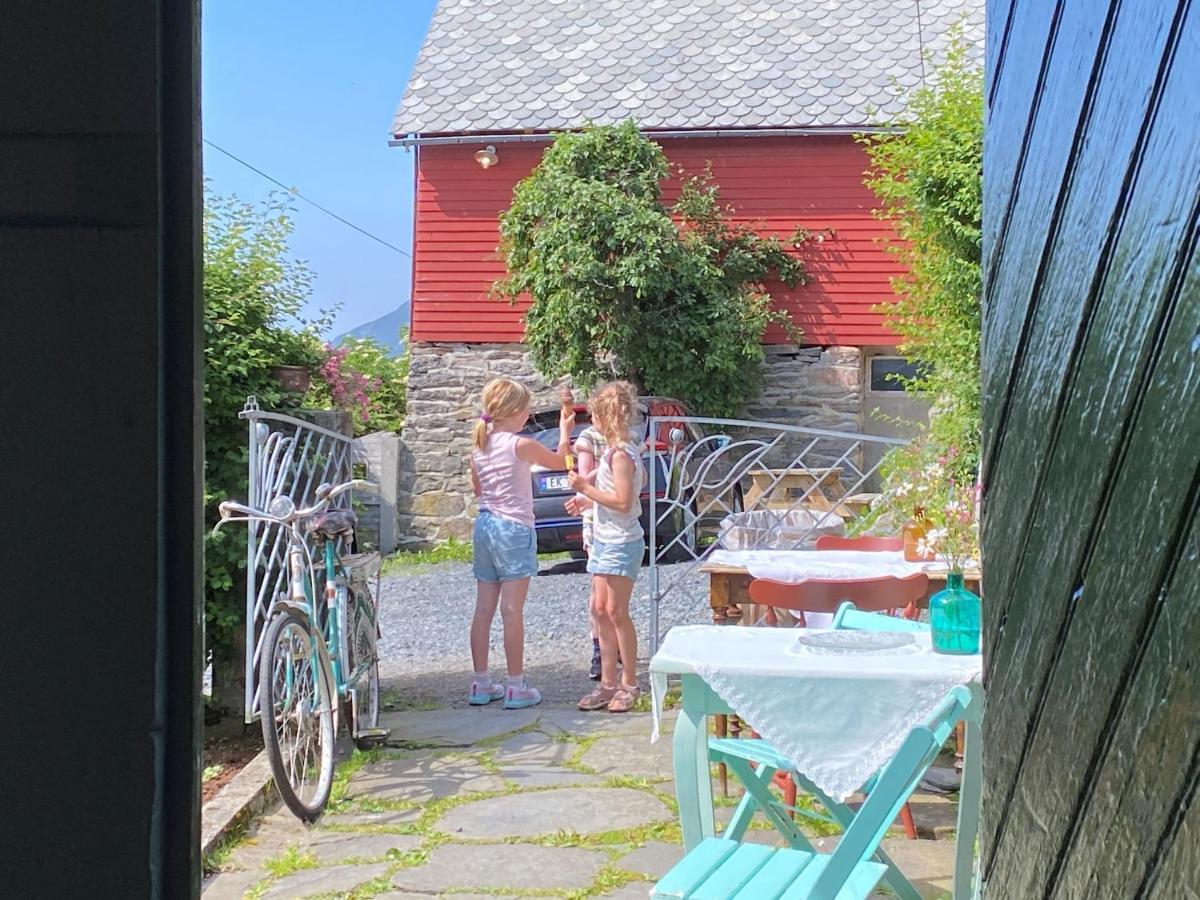 Villa Kraen Gard Larsnes Exterior foto